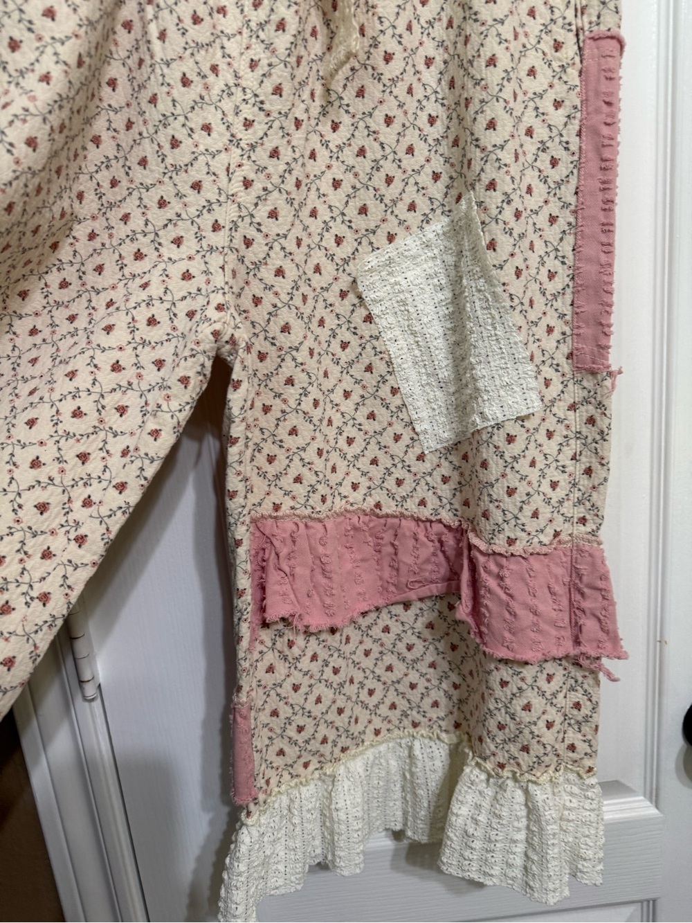 H014 New POL L 17-21 Cream Culotte Pants with Pink Patch Pockets - Picture 6 of 13